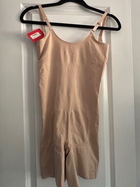 SPANXsculpt OnCore Open-Bust Mid-Thigh Bodysuit BNWT Firm Compression Shapewear